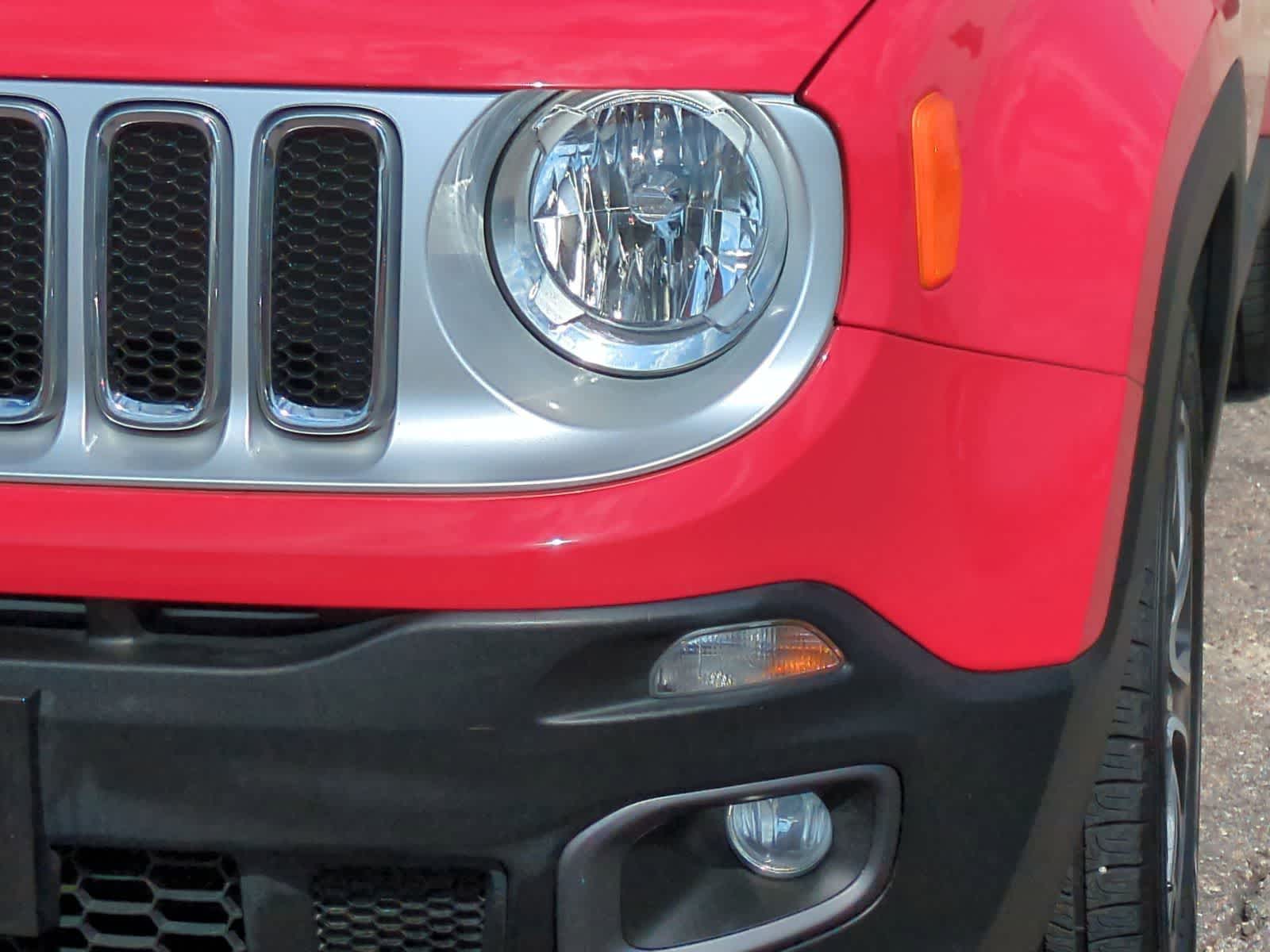 Thumbnail: 2015 Jeep Renegade - 11