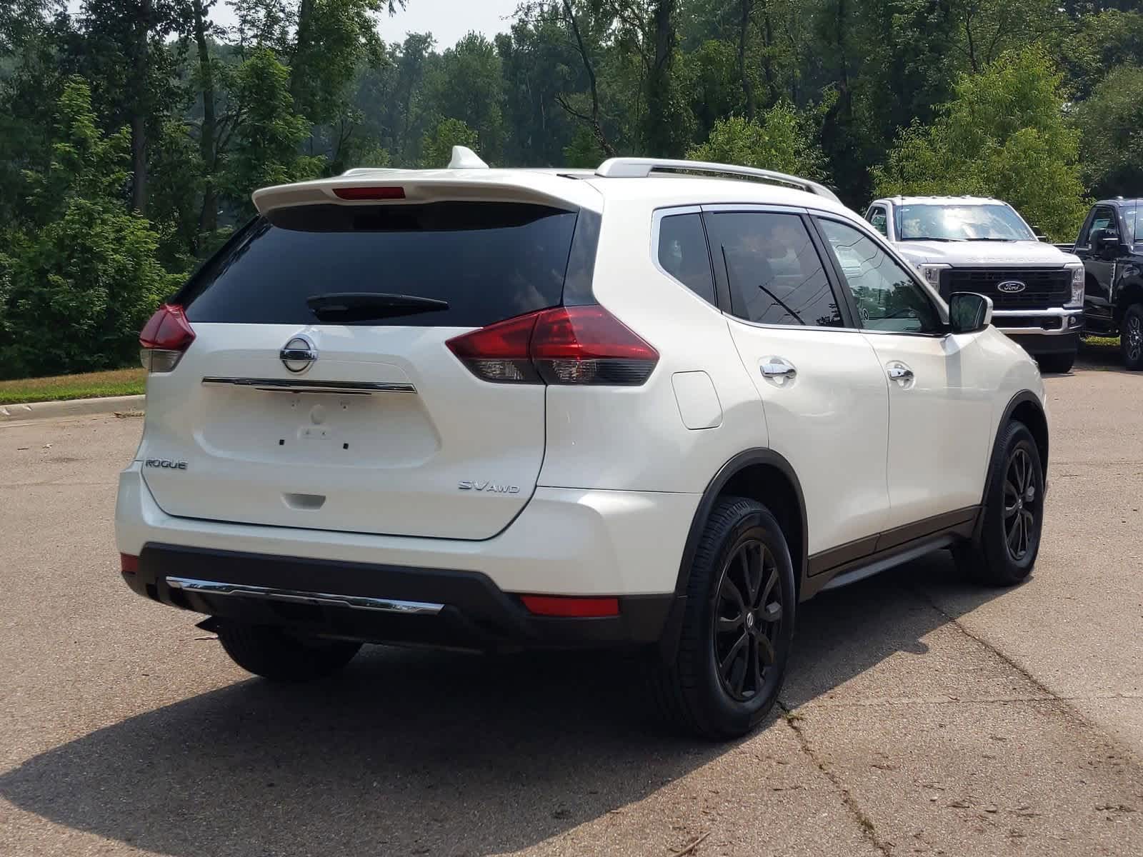 Thumbnail: 2019 Nissan Rogue - 8