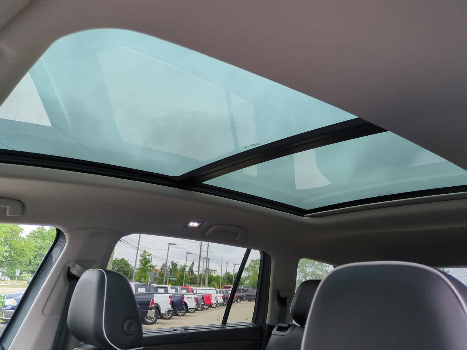 Thumbnail: 2024 Volkswagen Atlas - 19