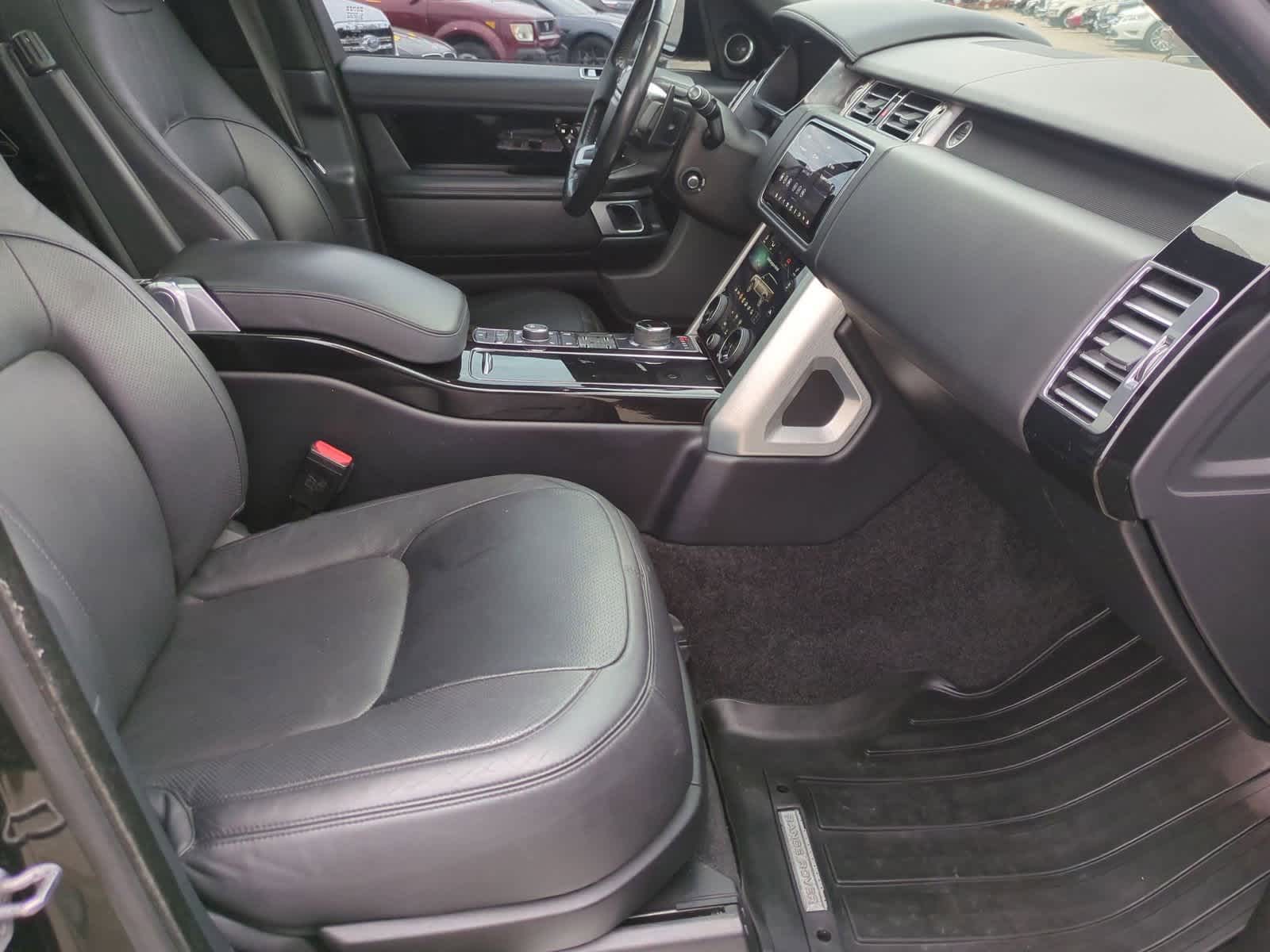 Thumbnail: 2018 Land Rover Range Rover - 23