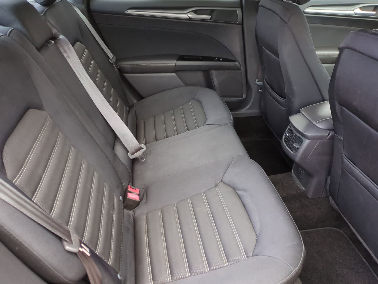 Thumbnail: 2013 Ford Fusion - 20