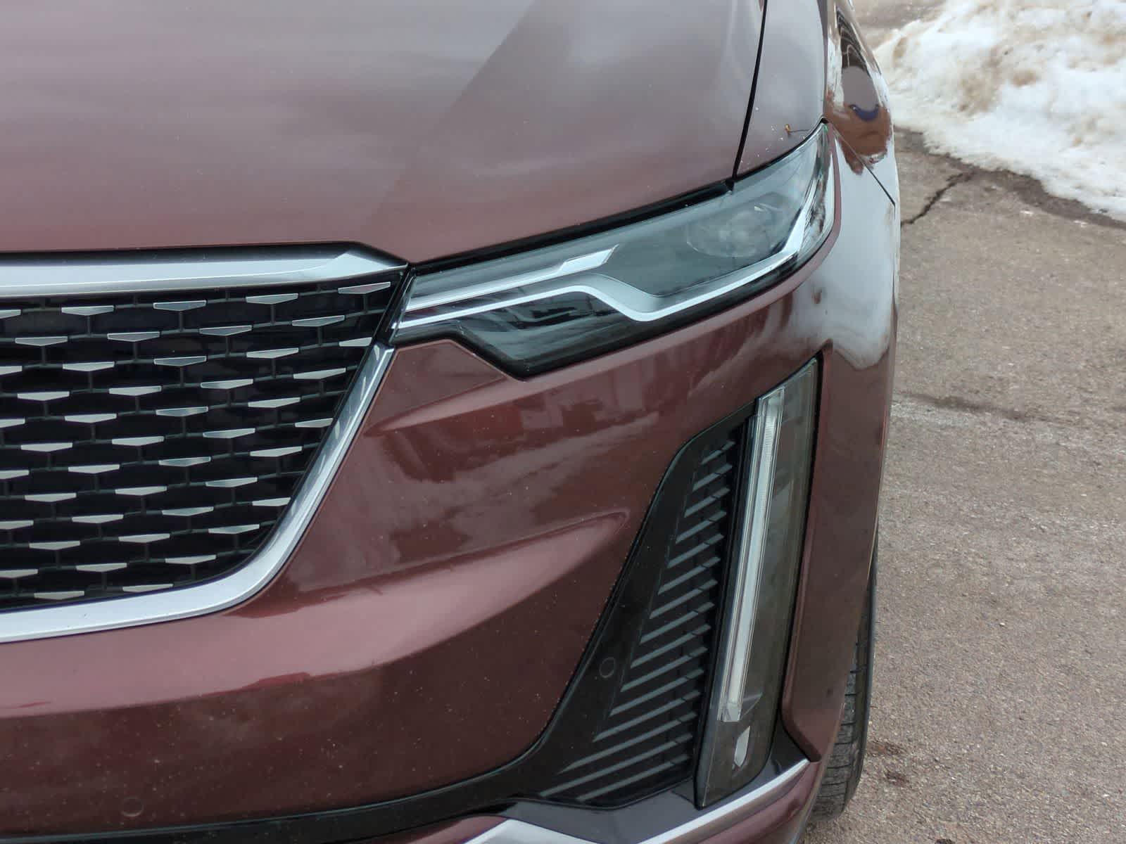 Thumbnail: 2022 Cadillac XT6 - 11
