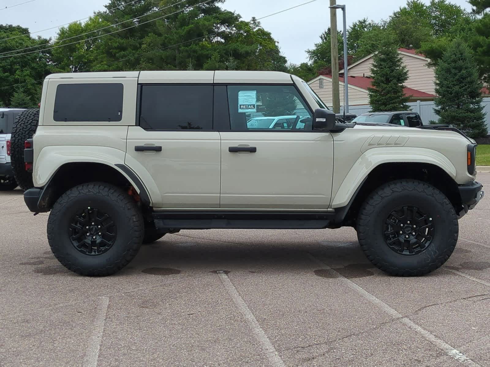 Thumbnail: 2025 Ford Bronco - 9