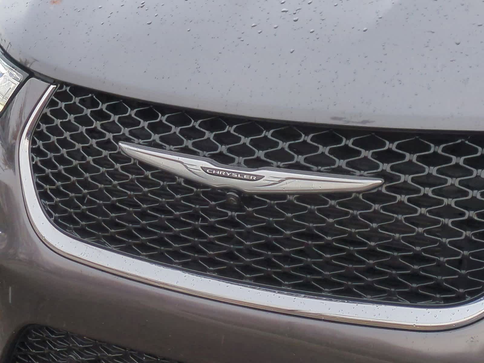 Thumbnail: 2022 Chrysler Pacifica - 12