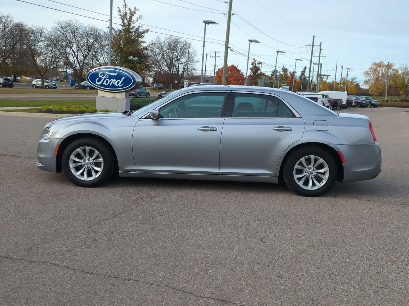 Thumbnail: 2015 Chrysler 300 - 5