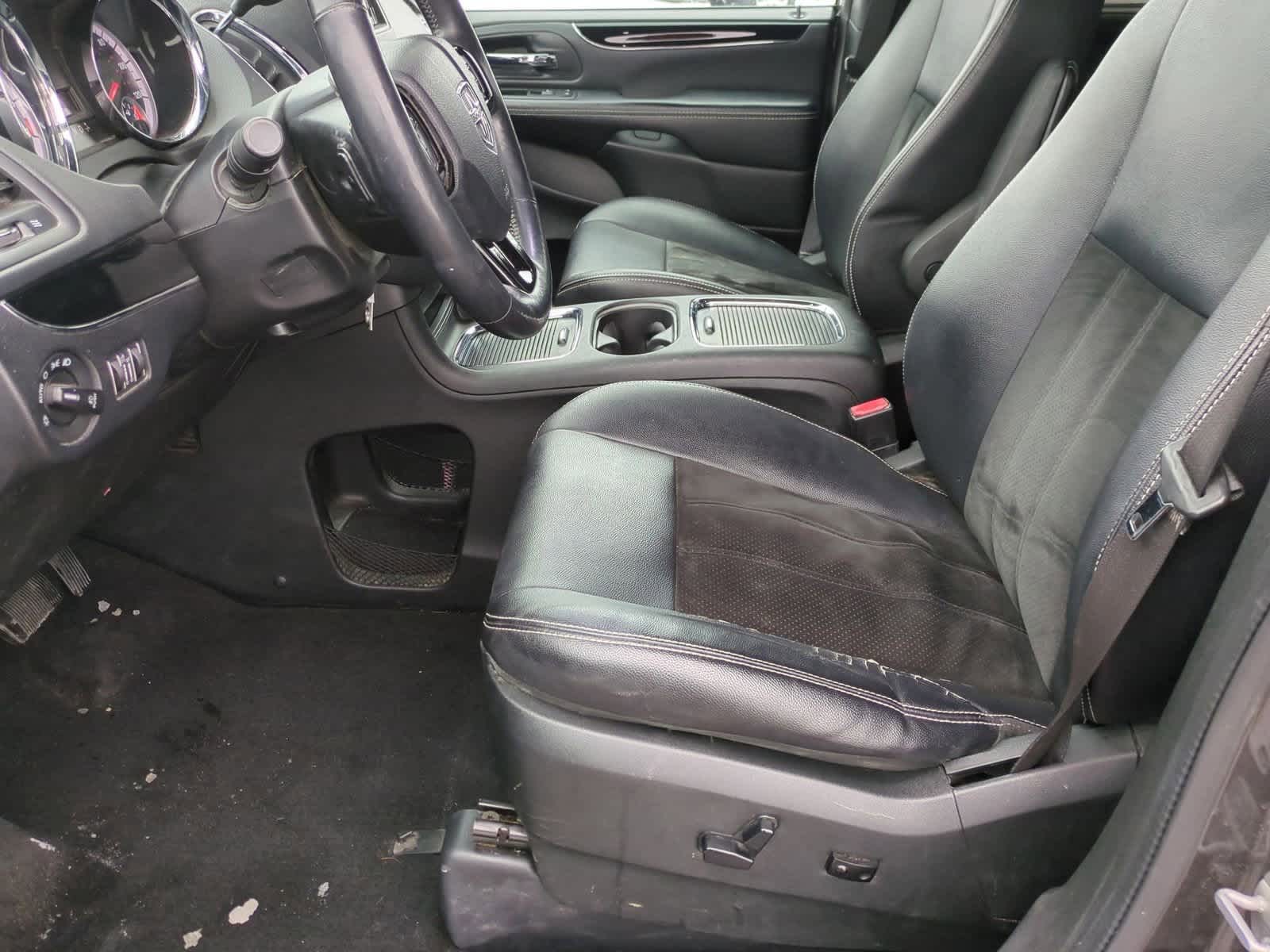 Thumbnail: 2018 Dodge Grand Caravan - 16