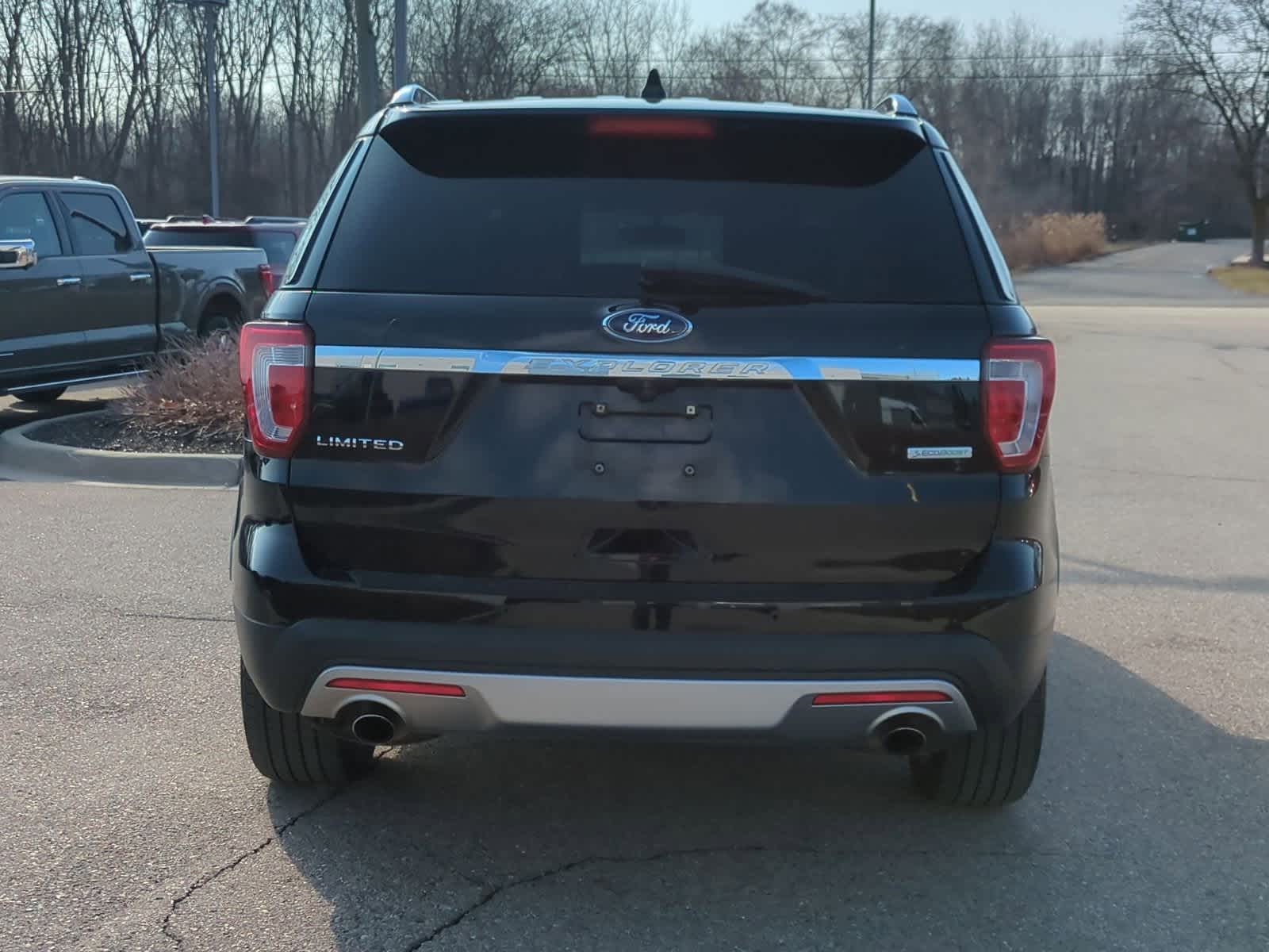 Thumbnail: 2016 Ford Explorer - 7