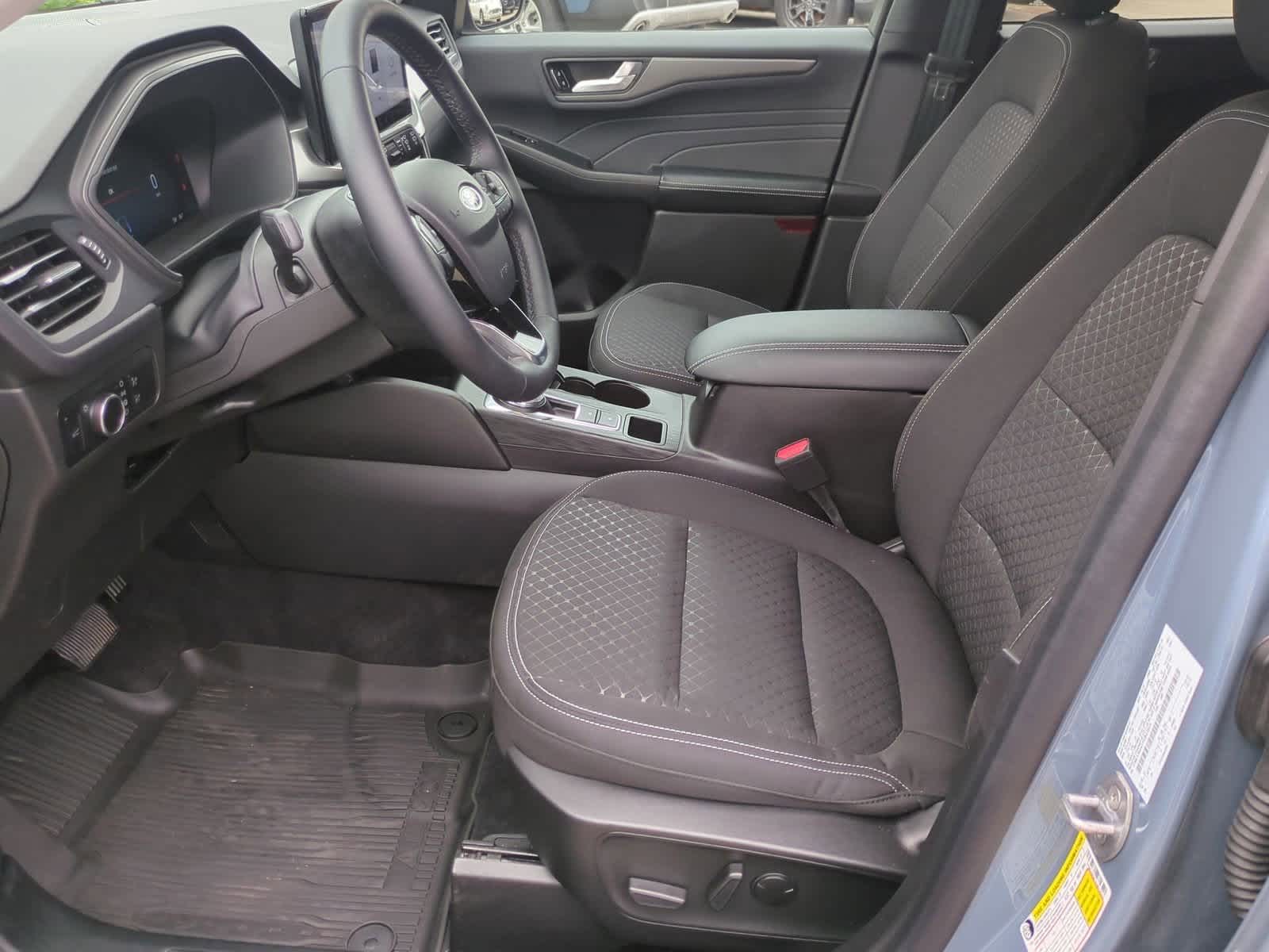 Thumbnail: 2023 Ford Escape - 16