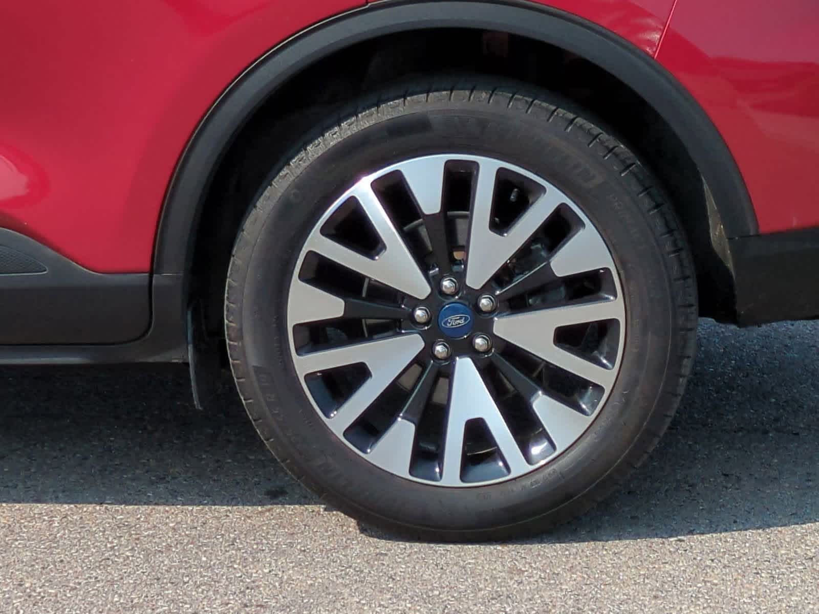 Thumbnail: 2020 Ford Escape - 14