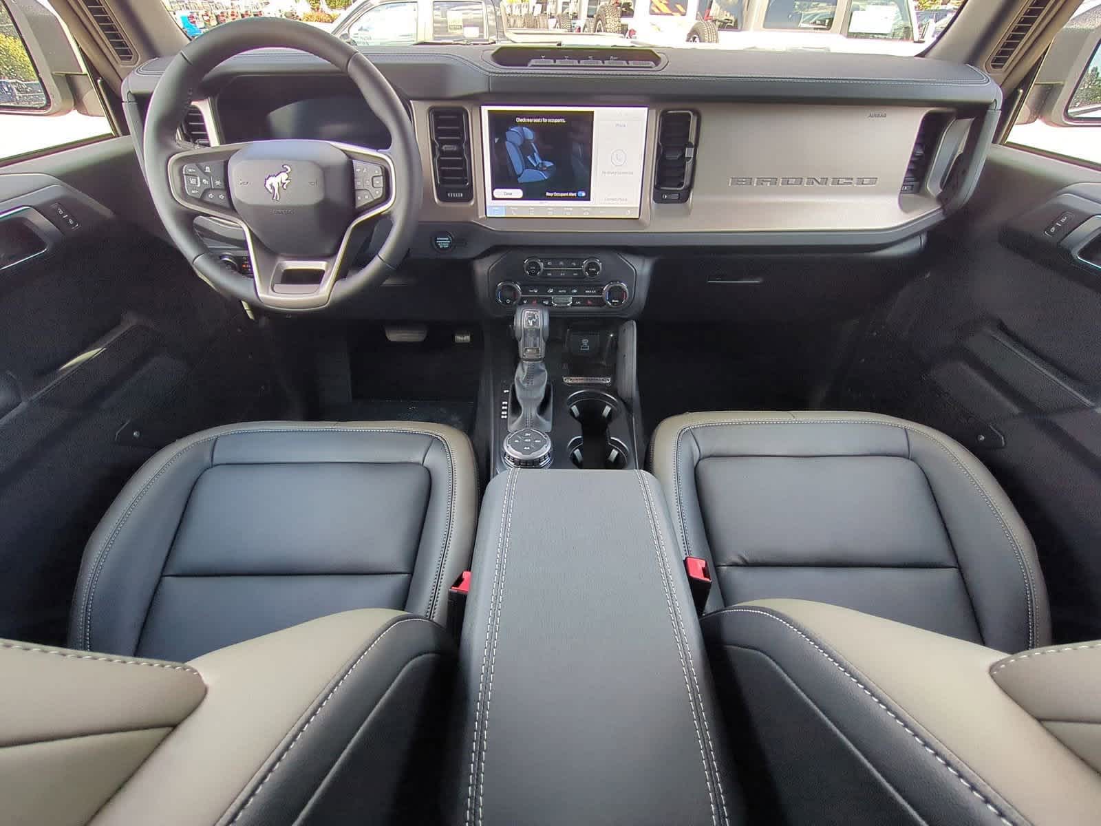 Thumbnail: 2025 Ford Bronco - 15