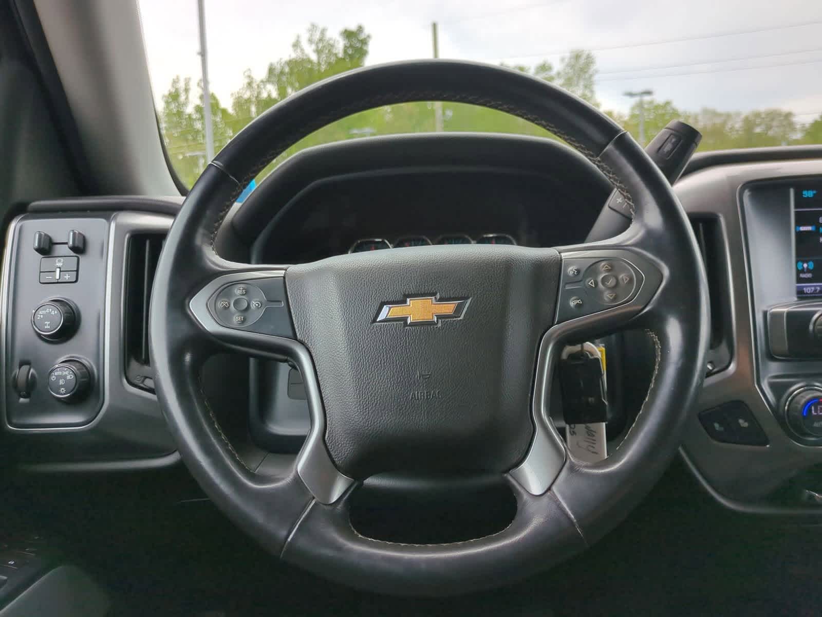 Thumbnail: 2017 Chevrolet Silverado 1500 - 22