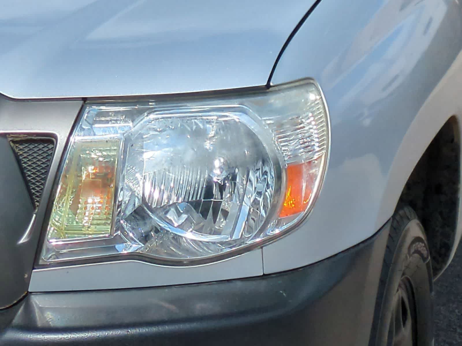 Thumbnail: 2006 Toyota Tacoma - 11