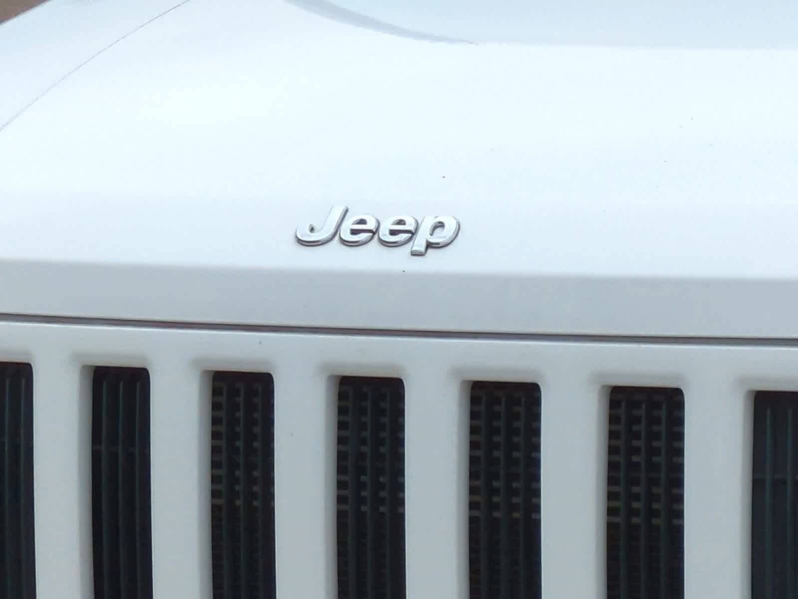 2012 Jeep Liberty Sport 12