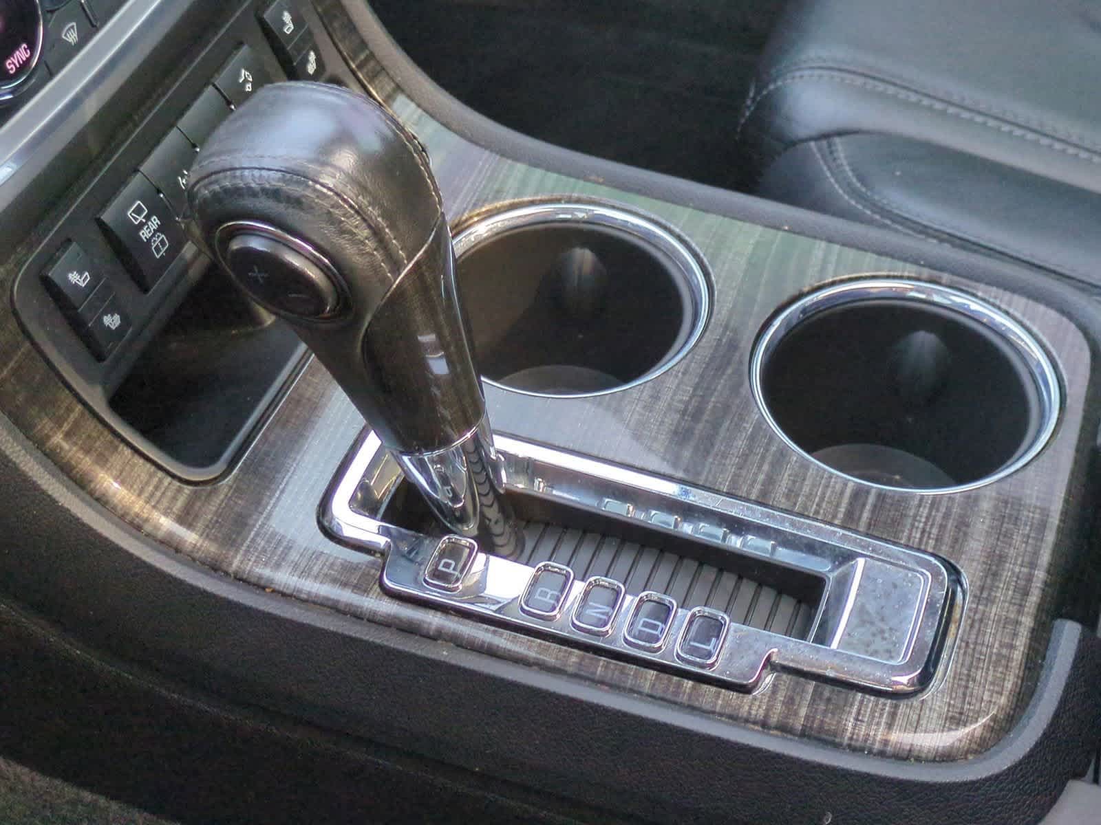 Thumbnail: 2015 GMC Acadia - 32