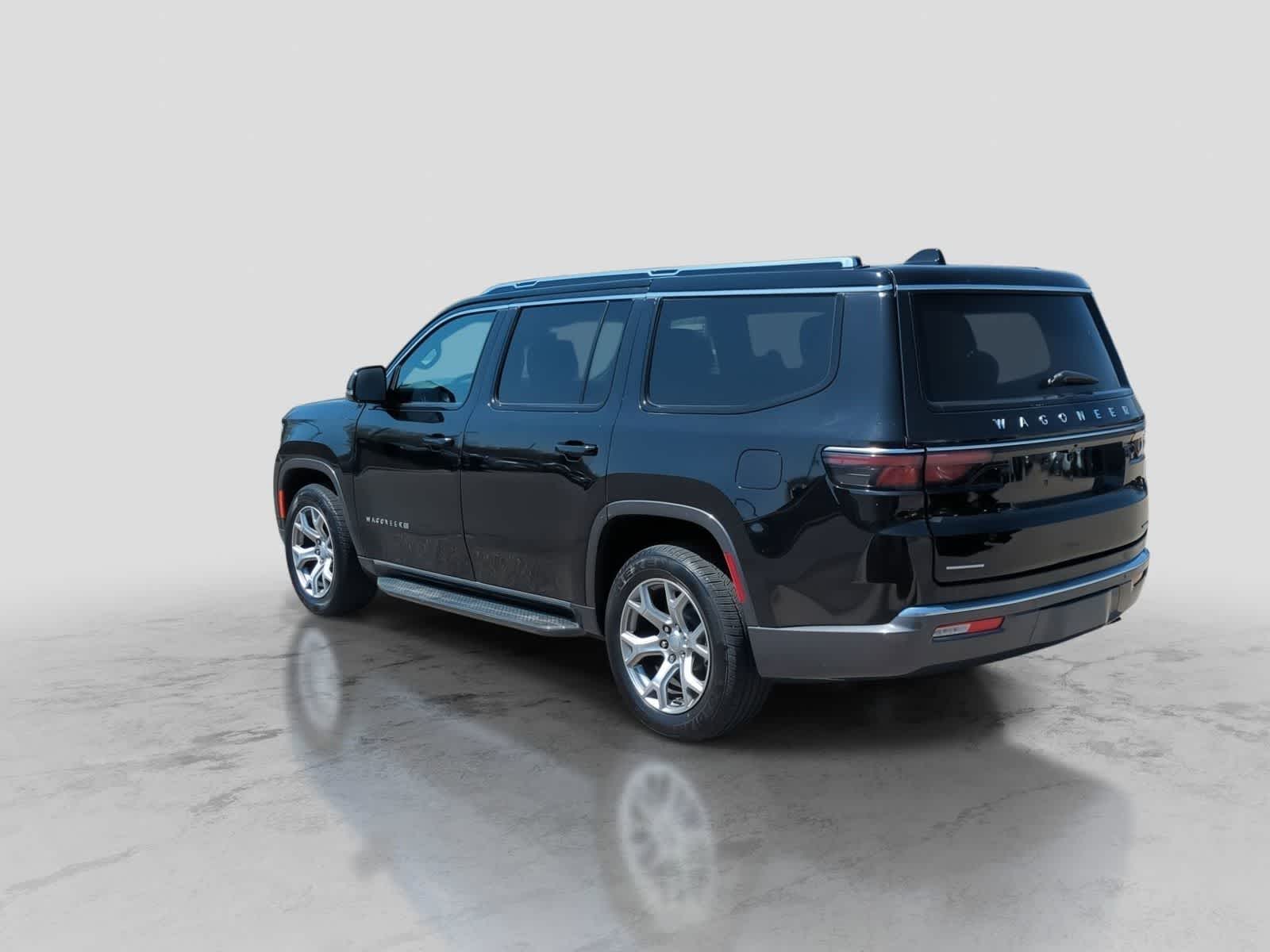 Thumbnail: 2022 Jeep Wagoneer - 6