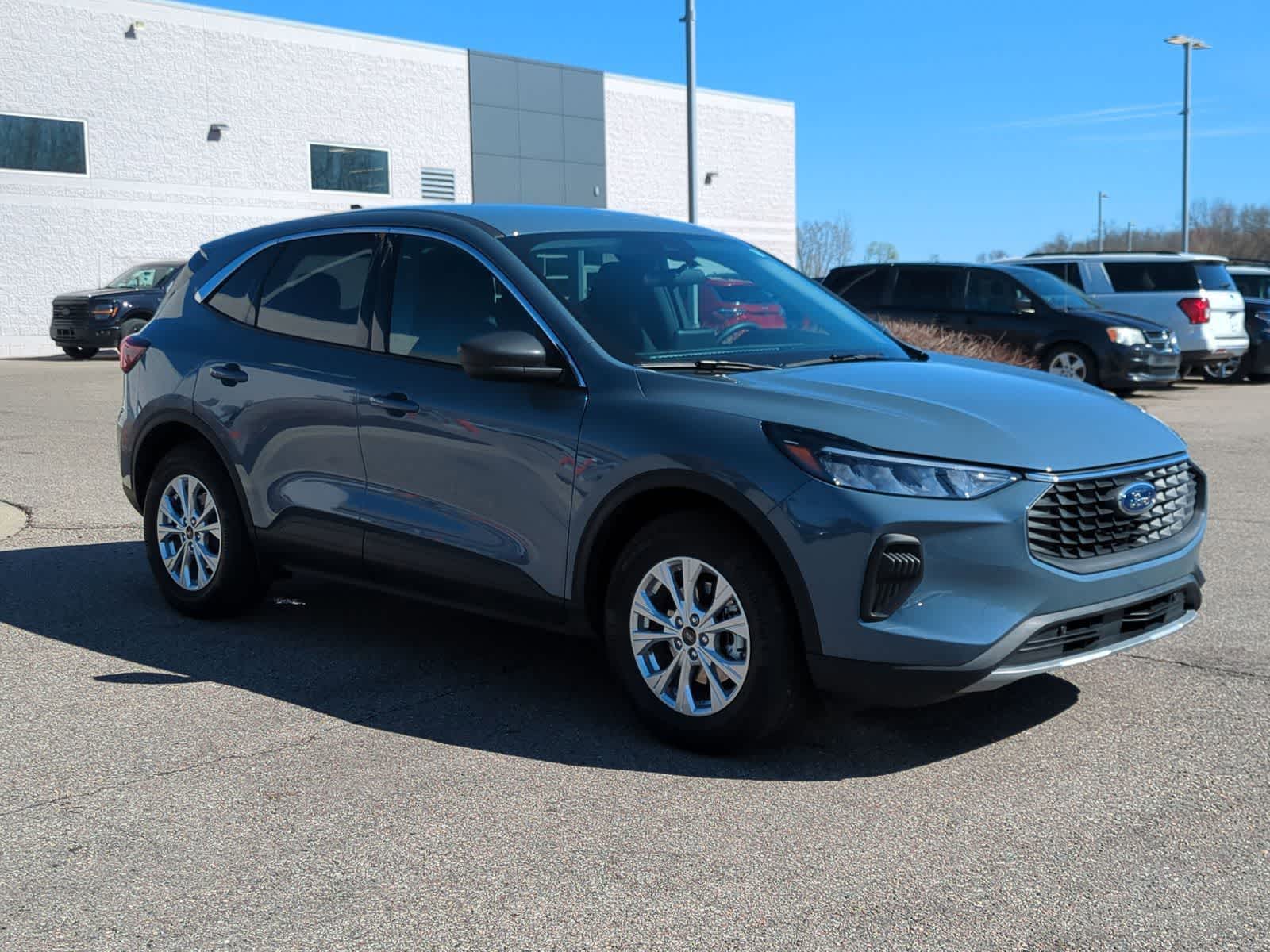 Thumbnail: 2023 Ford Escape - 2