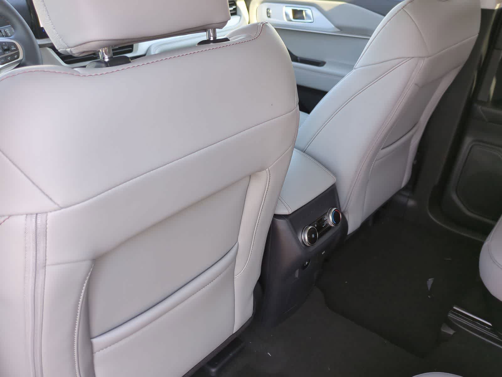 Thumbnail: 2026 Ford Explorer - 18