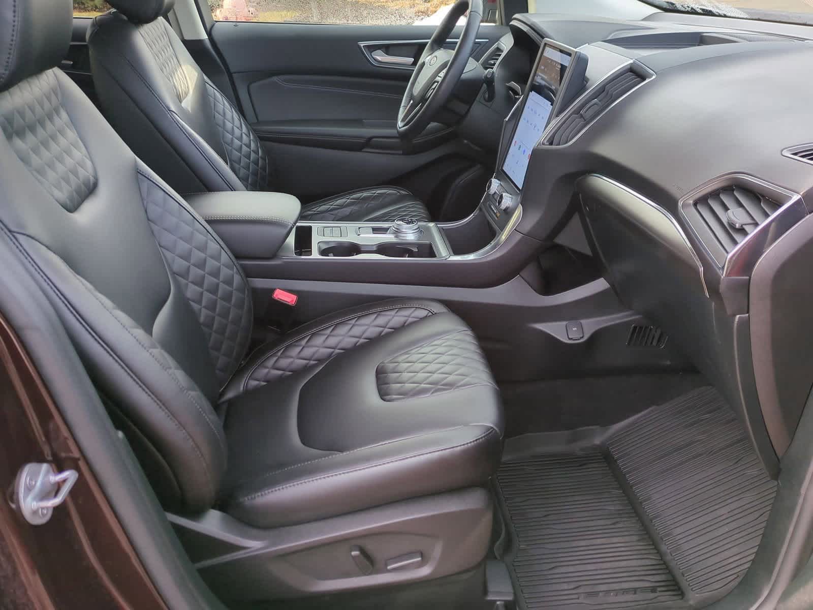 Thumbnail: 2023 Ford Edge - 21