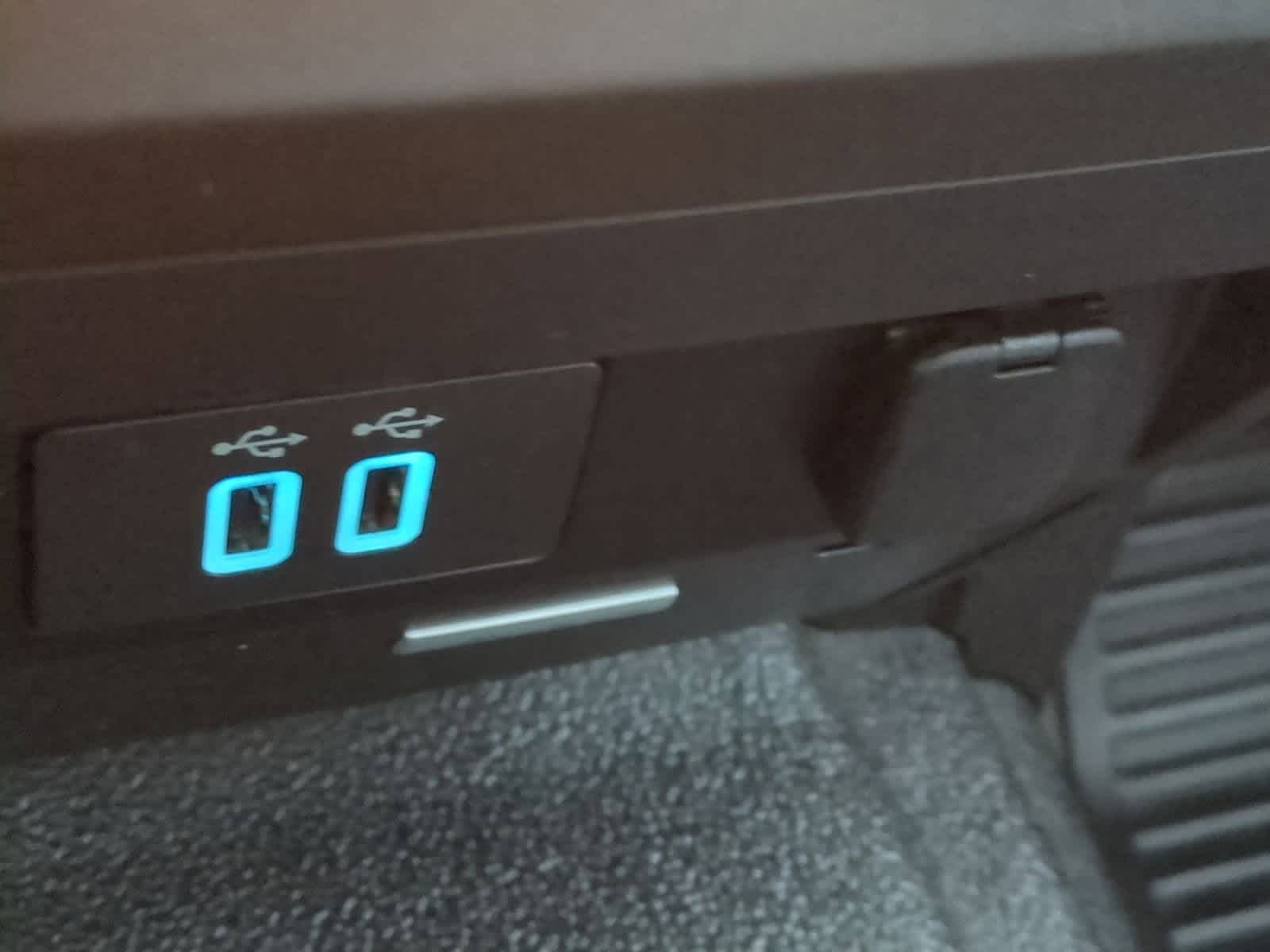 Thumbnail: 2018 Ford Econoline - 30