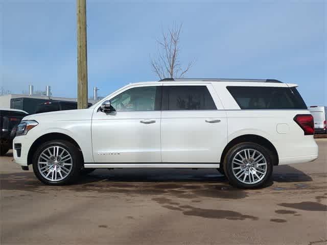 2024 Ford Expedition MAX Platinum photo 2