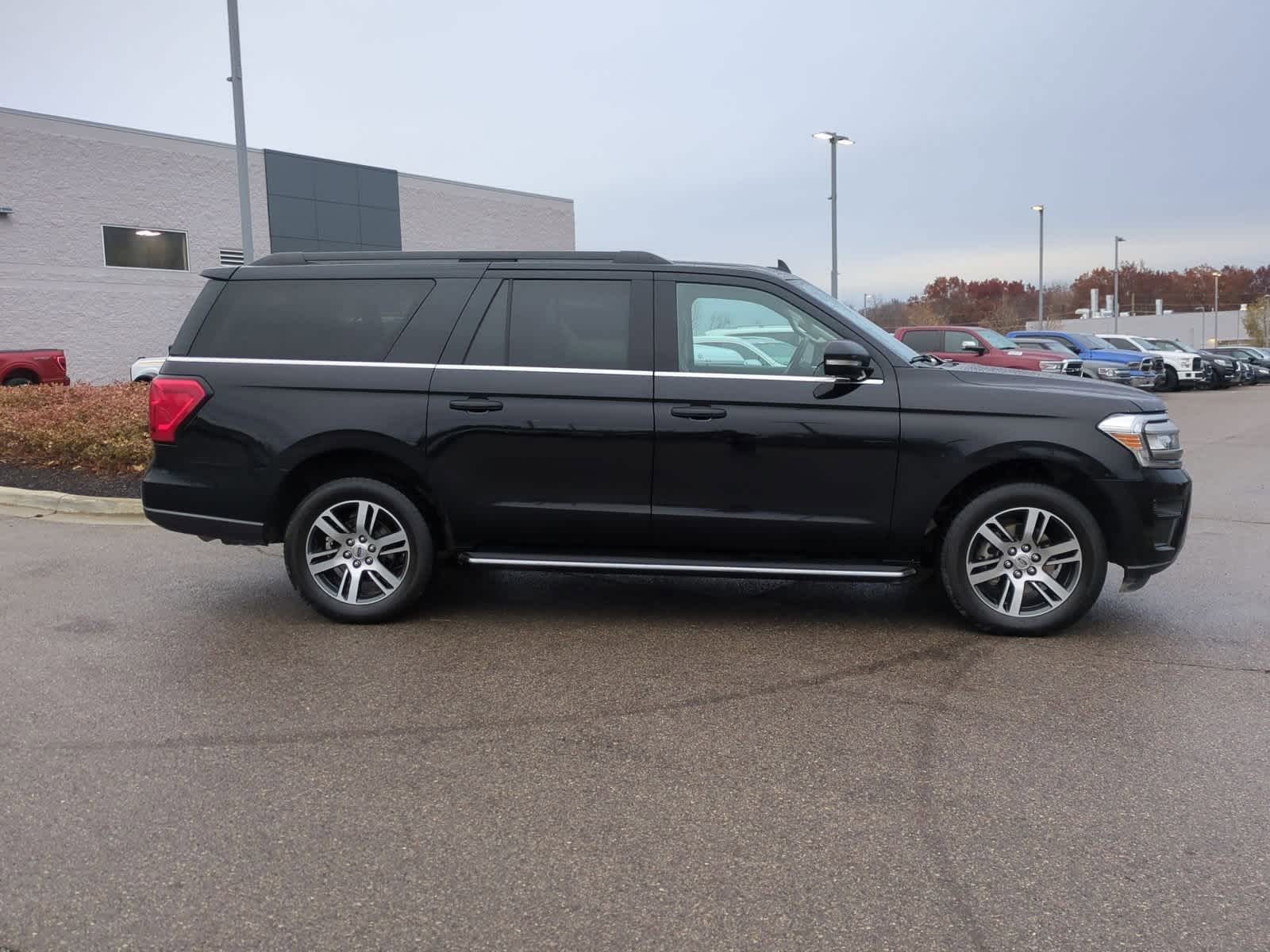 Thumbnail: 2023 Ford Expedition MAX - 9