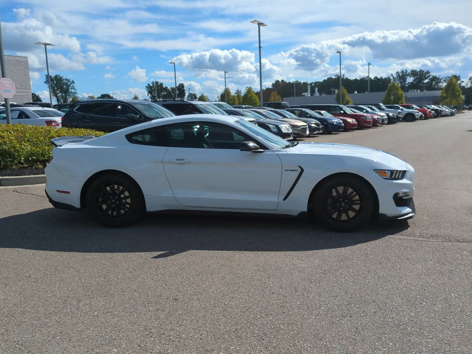Thumbnail: 2018 Ford Mustang - 9