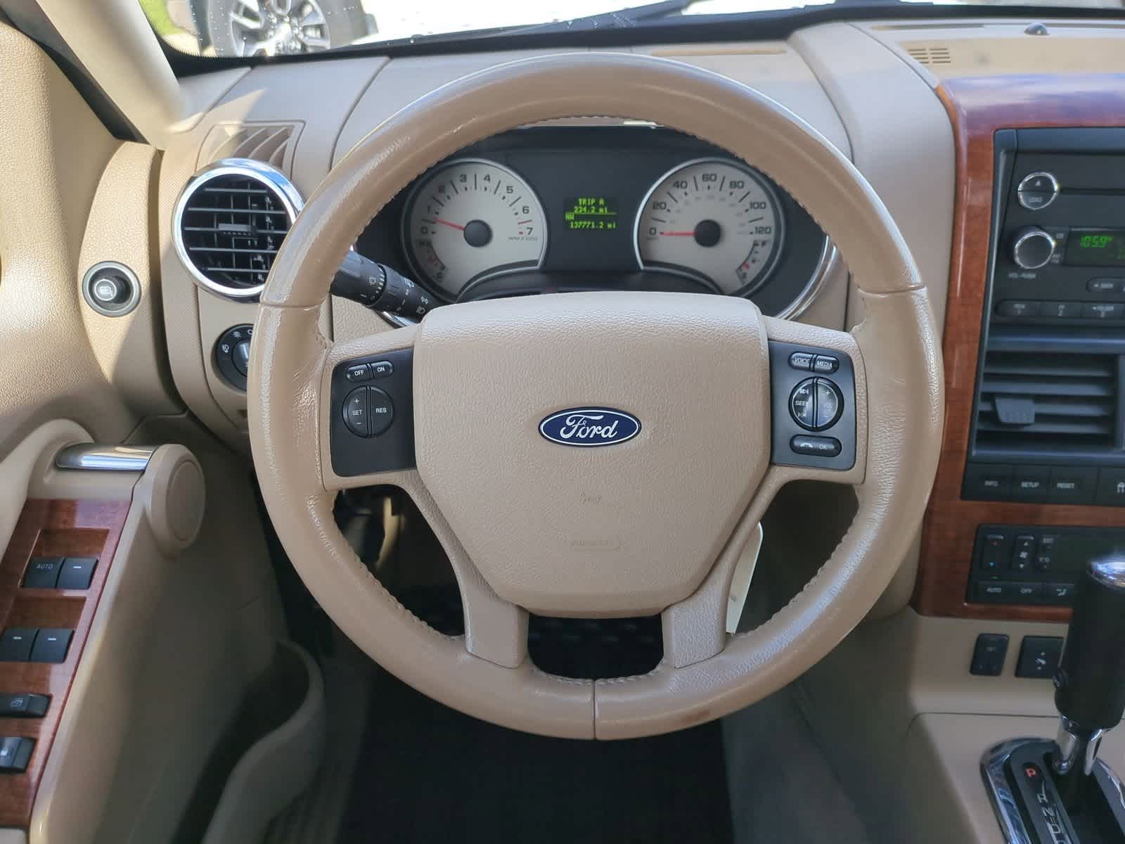 Thumbnail: 2008 Ford Explorer - 23