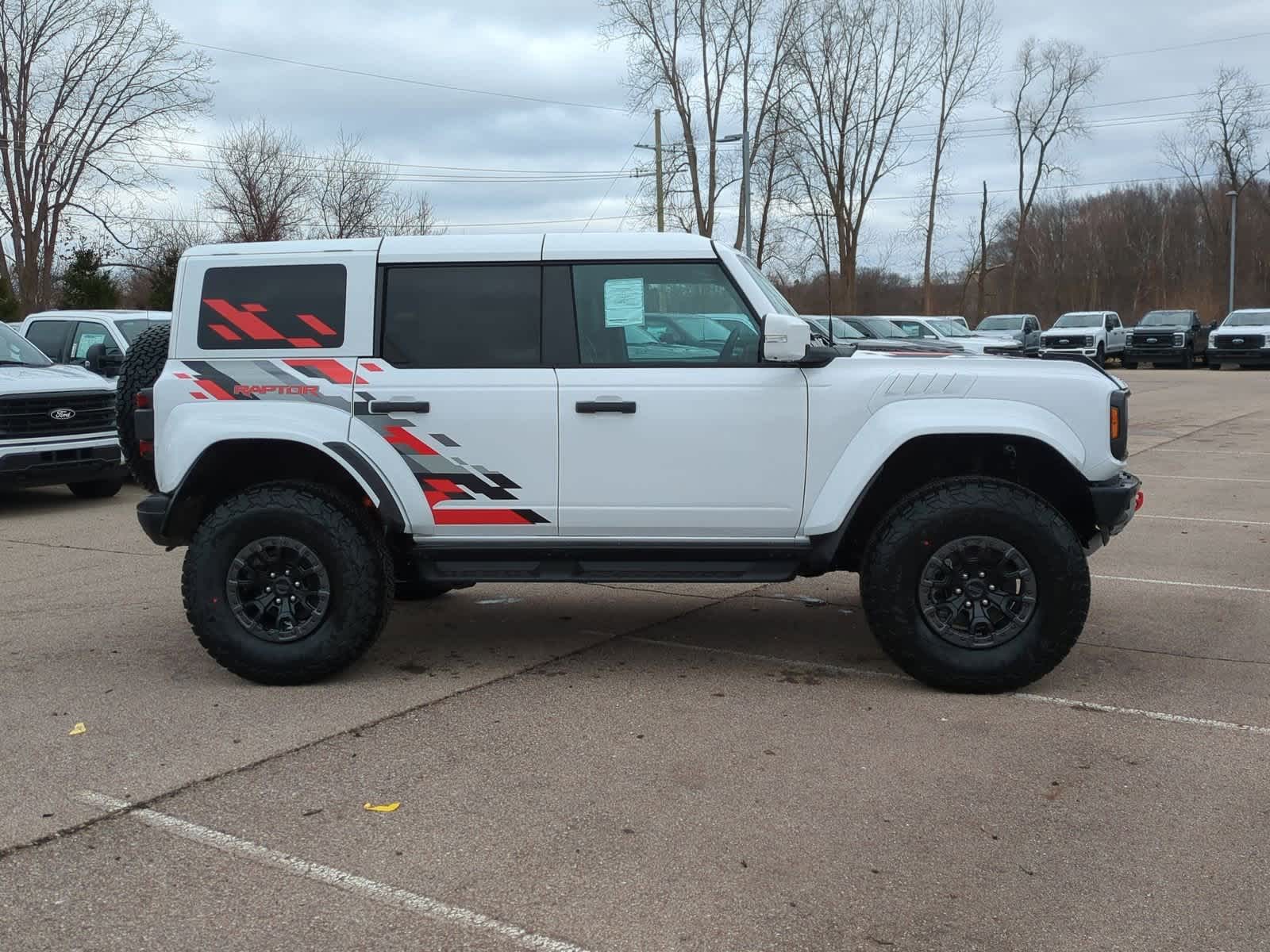 Thumbnail: 2025 Ford Bronco - 9