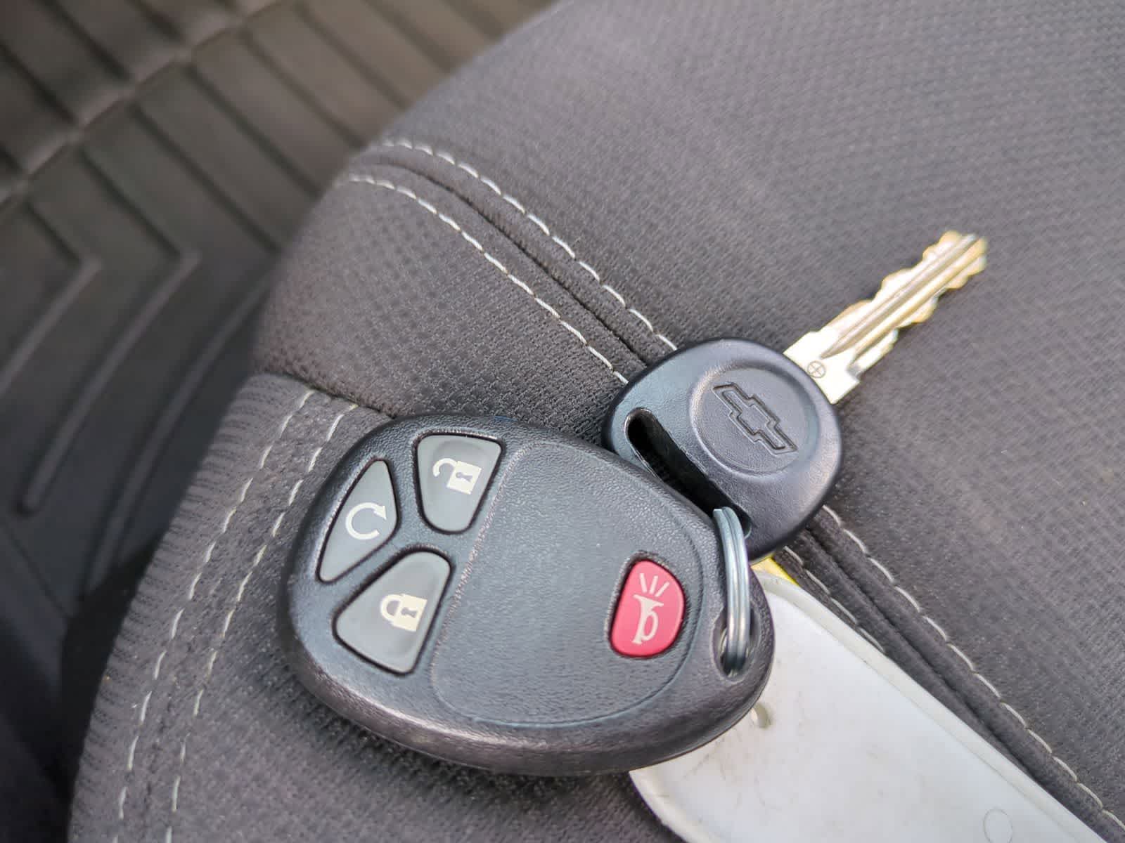 Thumbnail: 2015 Chevrolet Traverse - 32