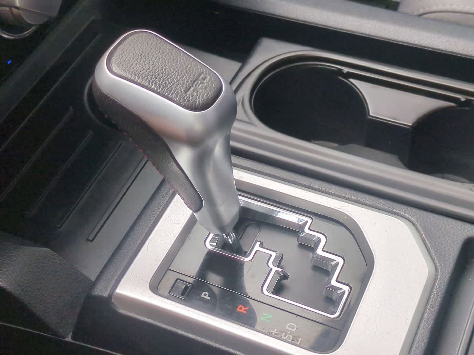 Thumbnail: 2016 Toyota Tundra - 30