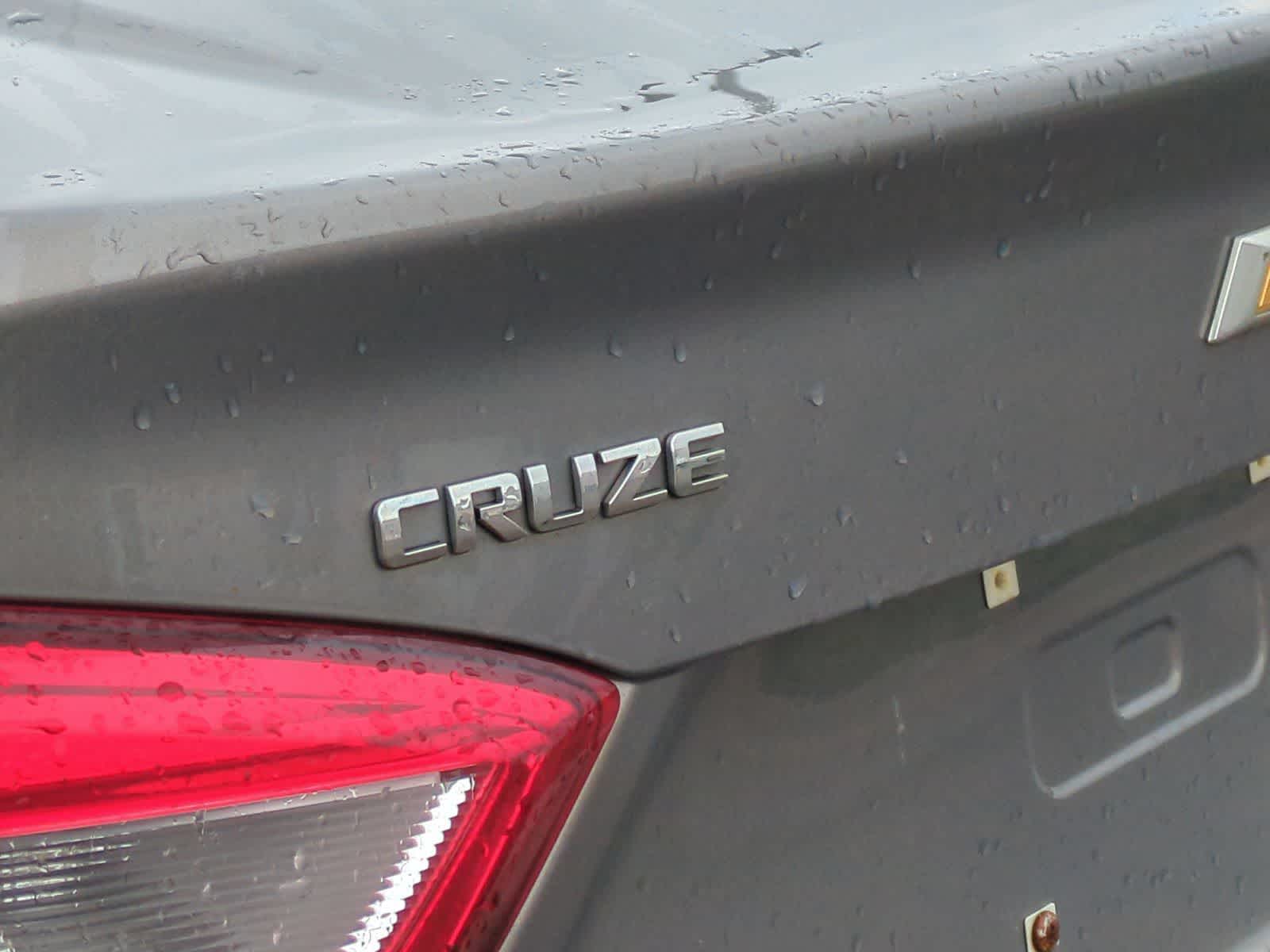 Thumbnail: 2018 Chevrolet Cruze - 13