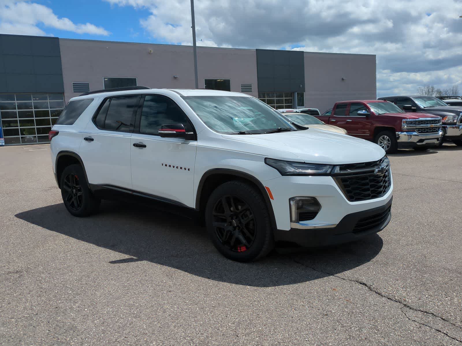 Thumbnail: 2023 Chevrolet Traverse - 2