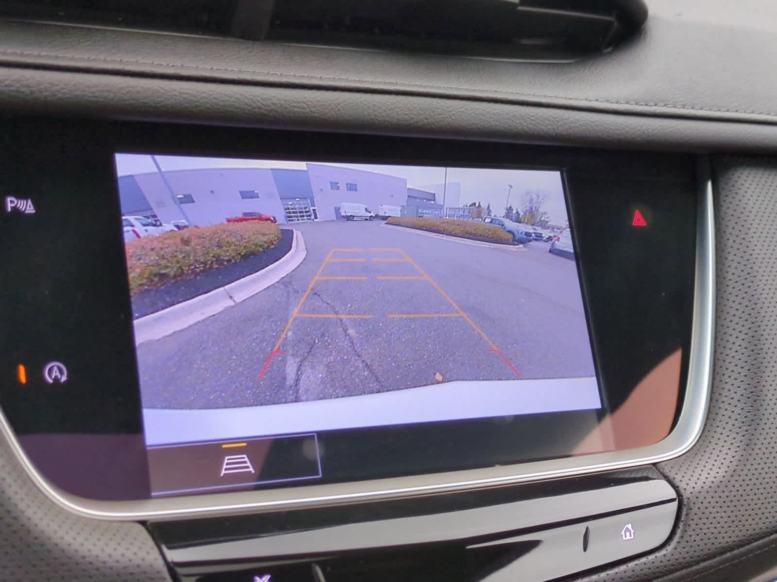 Thumbnail: 2023 Cadillac XT5 - 31