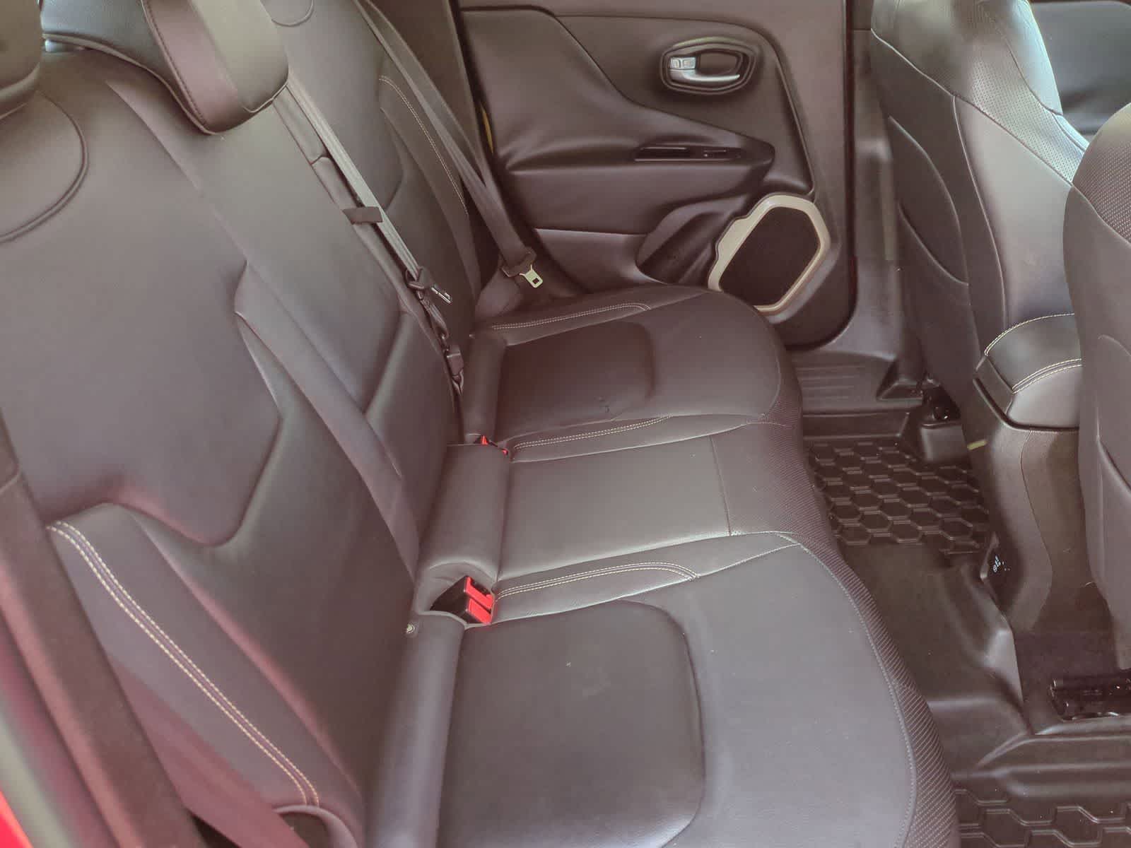 Thumbnail: 2015 Jeep Renegade - 20