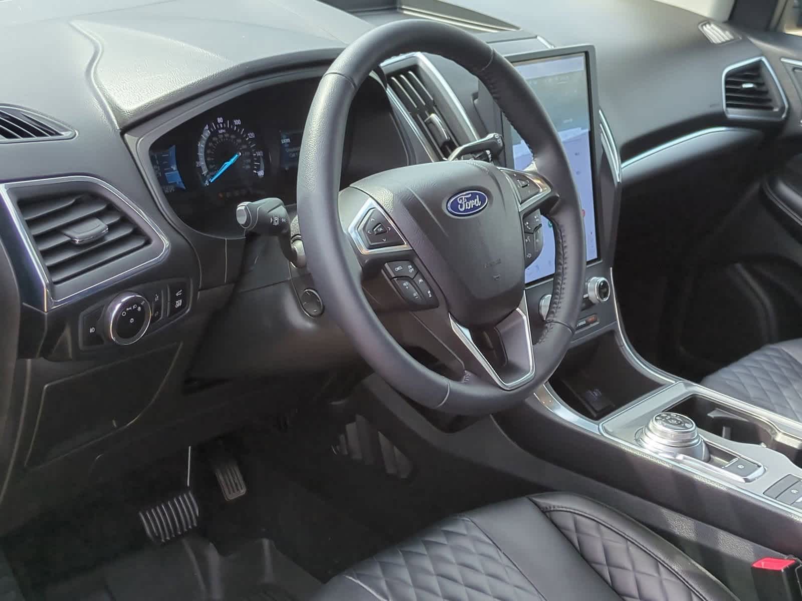 Thumbnail: 2023 Ford Edge - 10