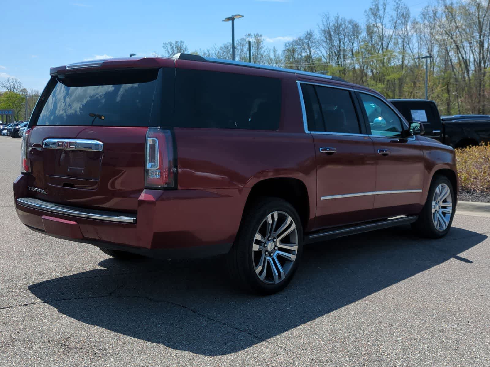 Thumbnail: 2019 GMC Yukon XL - 8