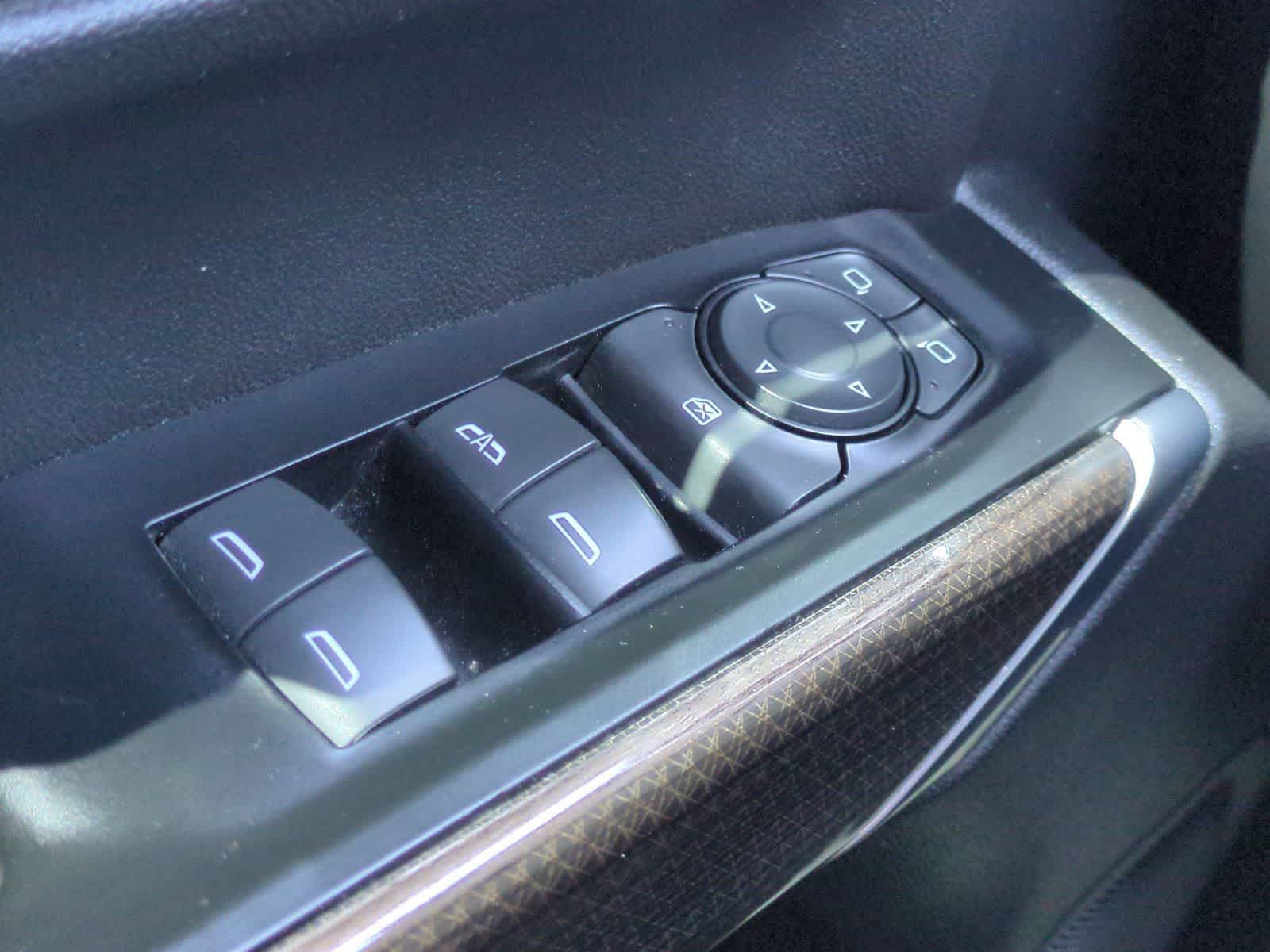 Thumbnail: 2019 Chevrolet Silverado 1500 - 25