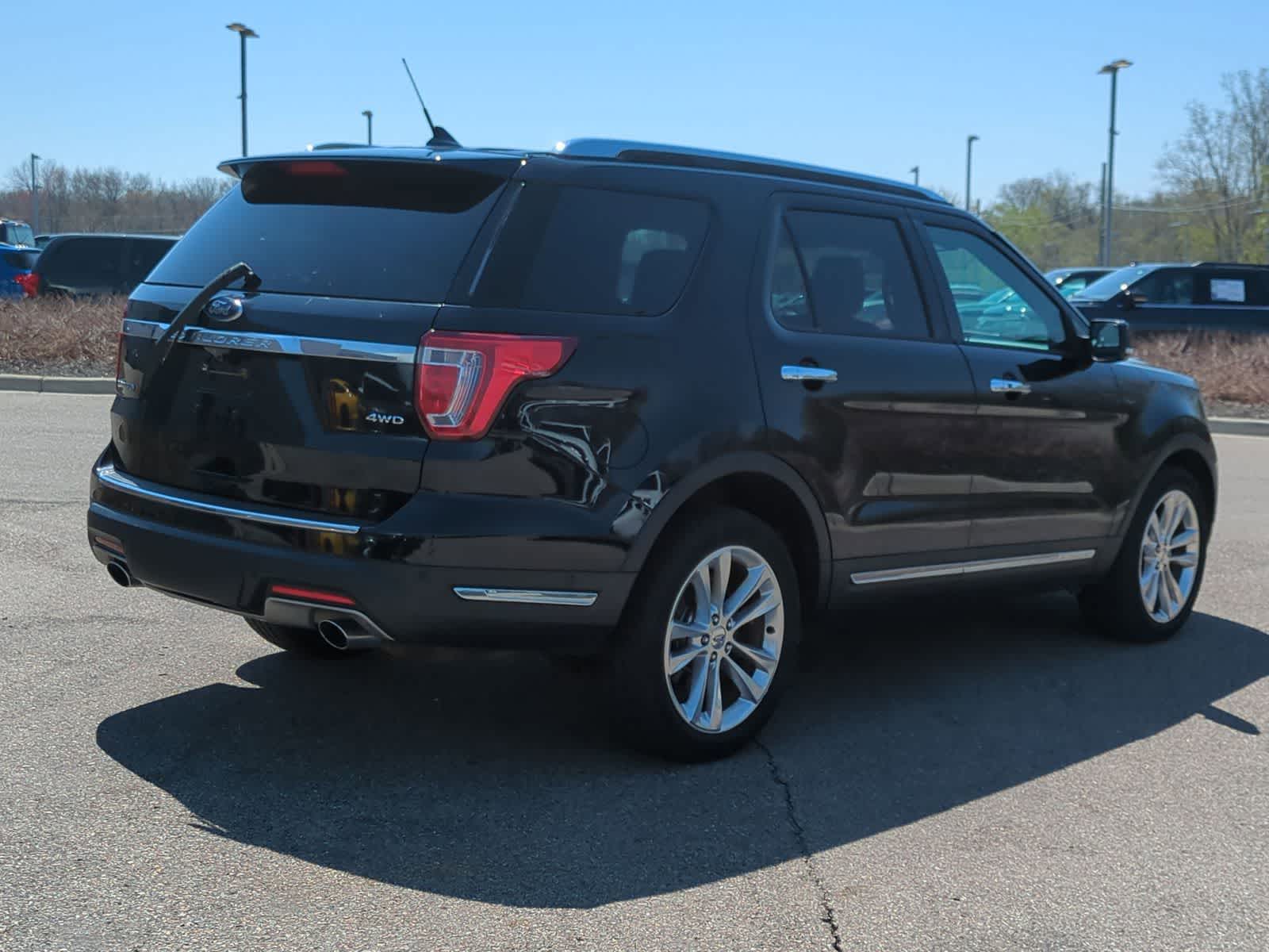 Thumbnail: 2018 Ford Explorer - 8