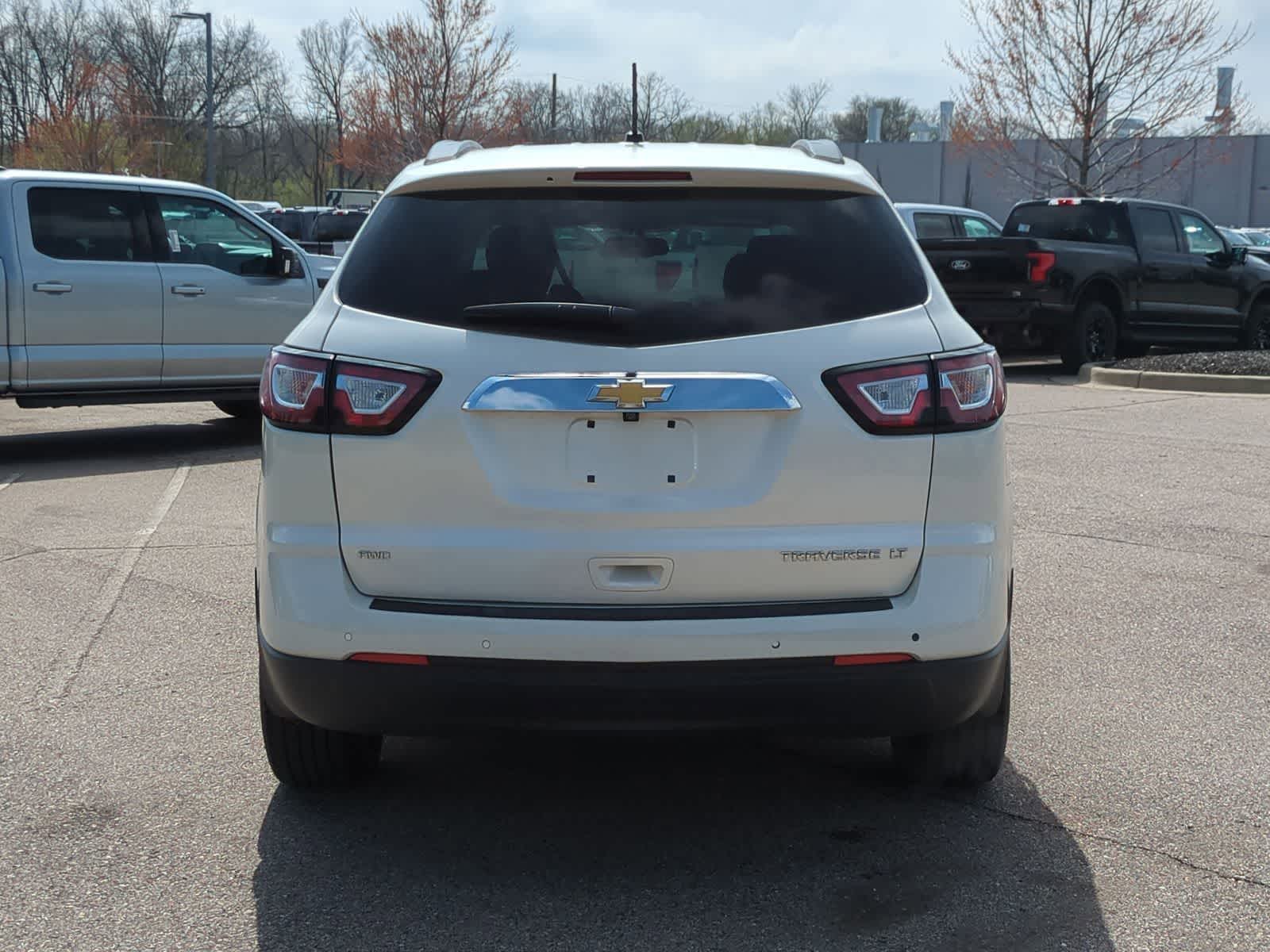 Thumbnail: 2015 Chevrolet Traverse - 7