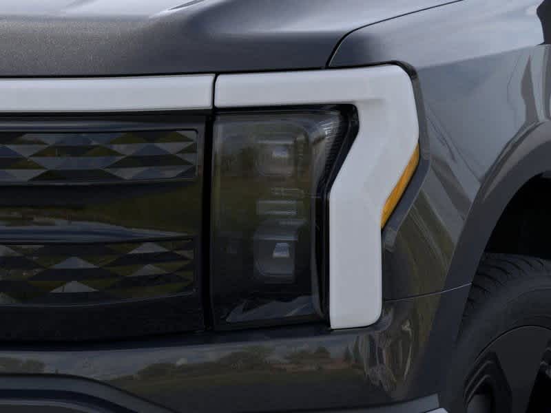 2025 Ford F-150 Lightning Platinum 18