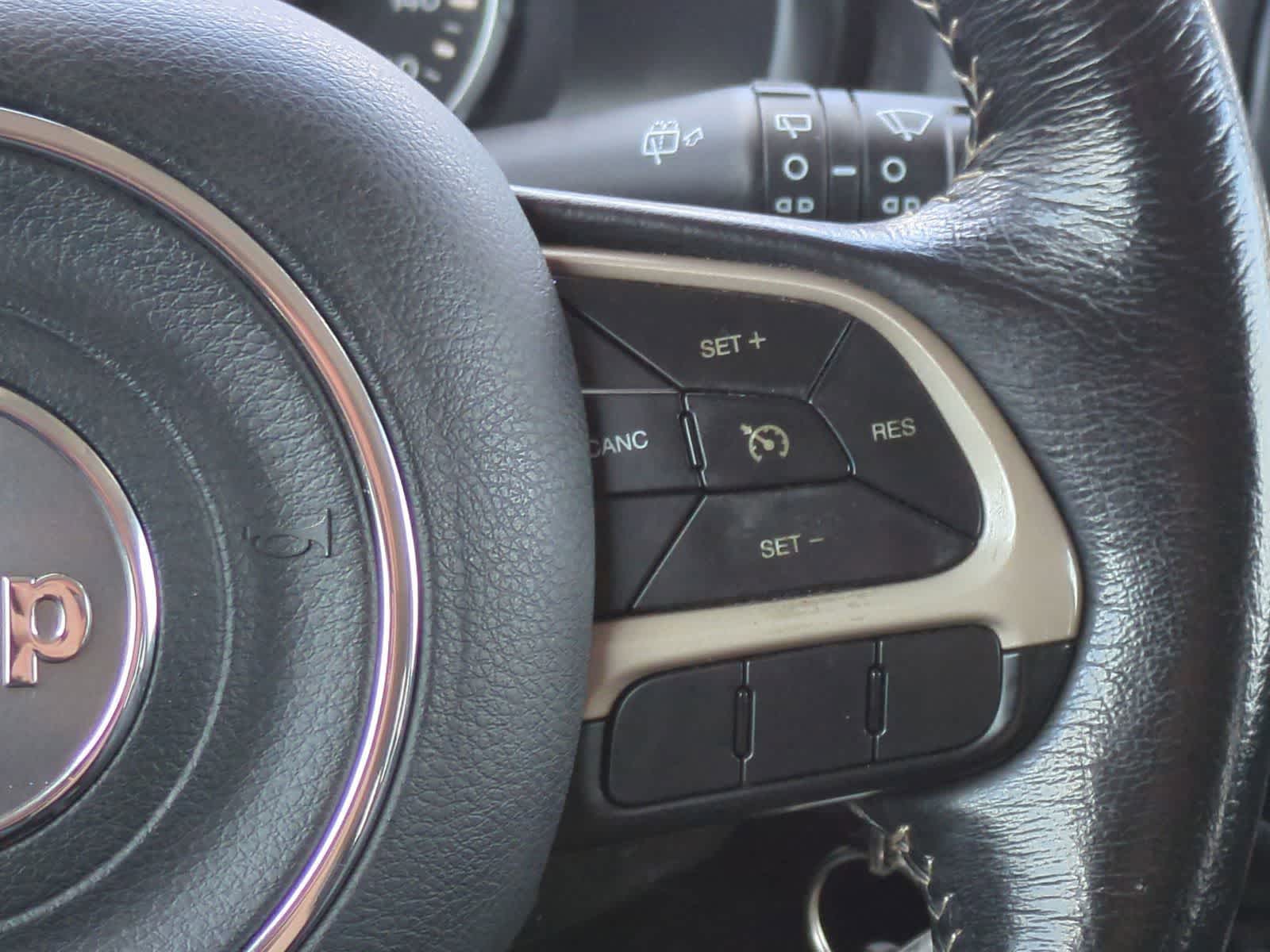 Thumbnail: 2015 Jeep Renegade - 24