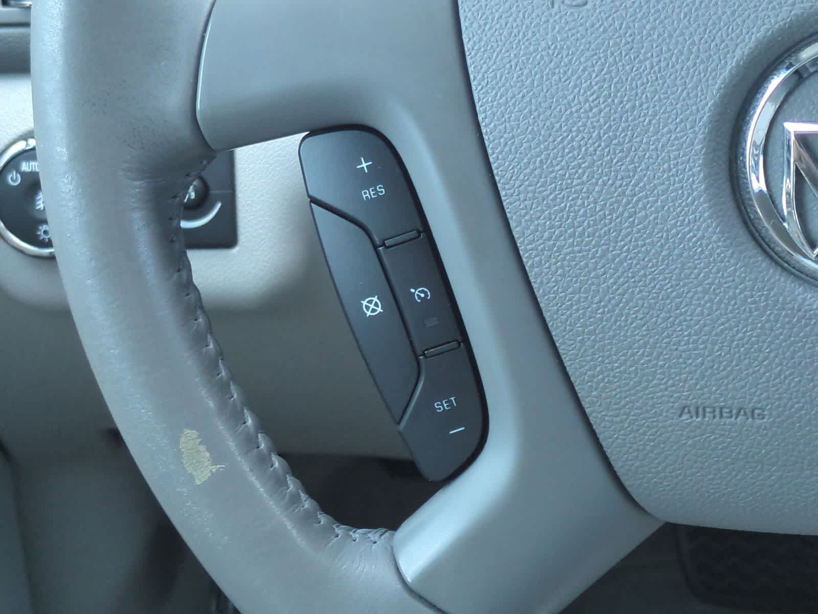 Thumbnail: 2011 Buick Enclave - 23