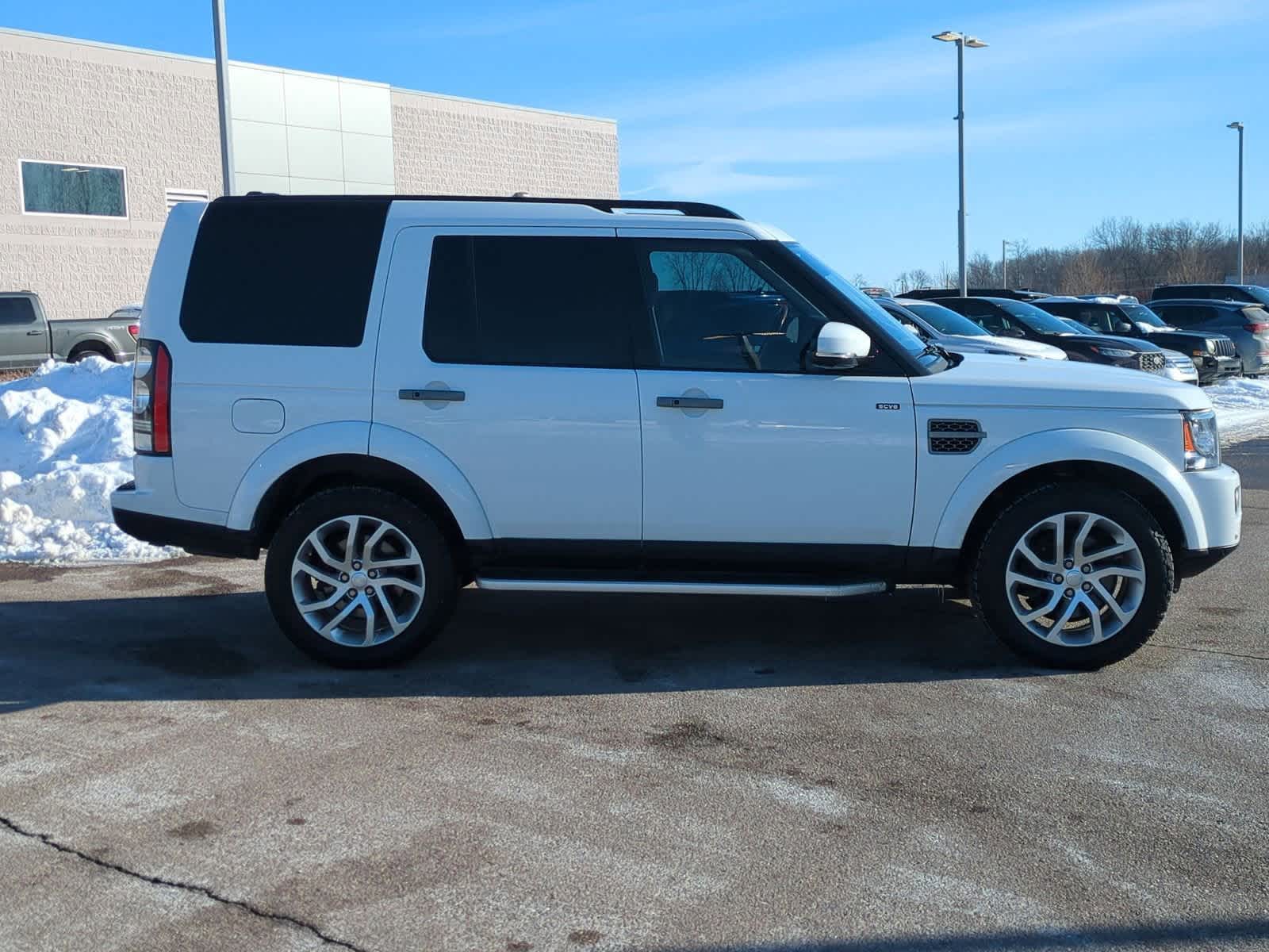 Thumbnail: 2016 Land Rover LR4 - 9