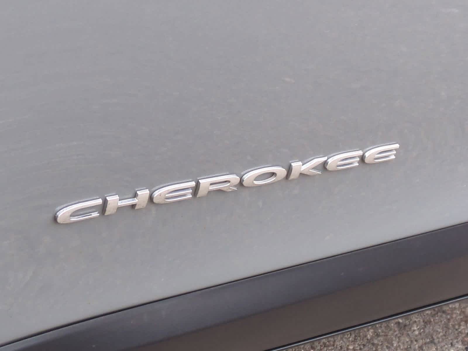 Thumbnail: 2020 Jeep Cherokee - 13
