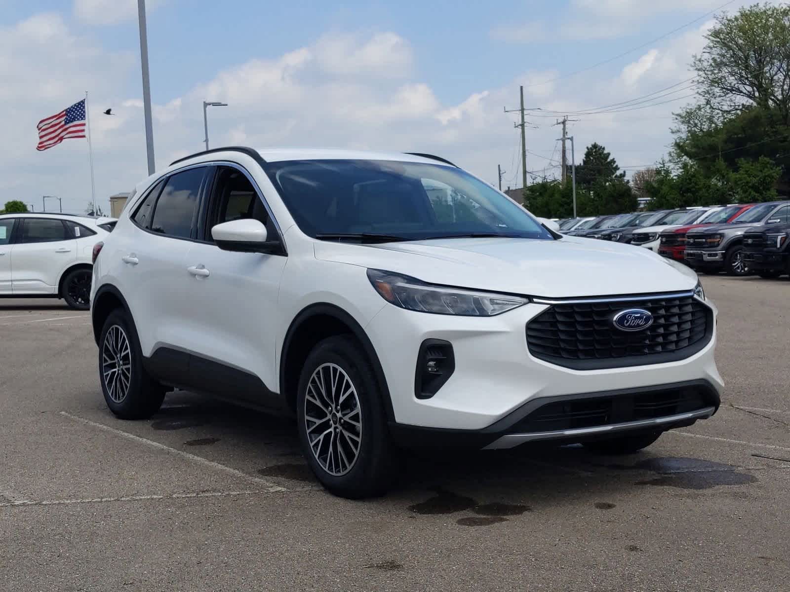 2024 Ford Escape Plug-in Hybrid 2