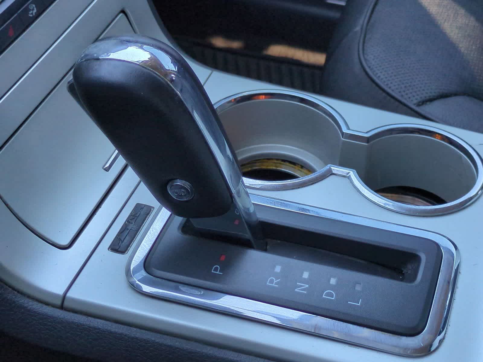 Thumbnail: 2010 Lincoln MKX - 31