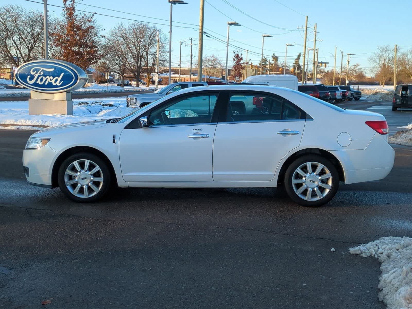 Thumbnail: 2012 Lincoln MKZ - 5