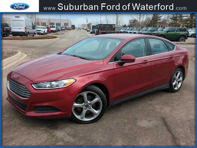 2016 Ford Fusion S Hero Image