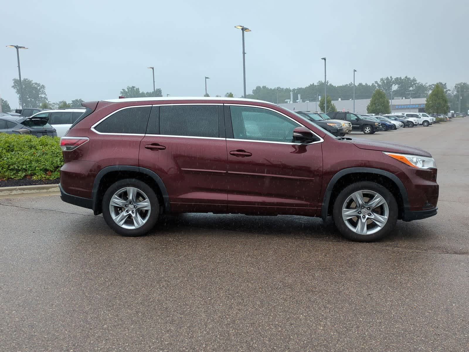 Thumbnail: 2015 Toyota Highlander - 9