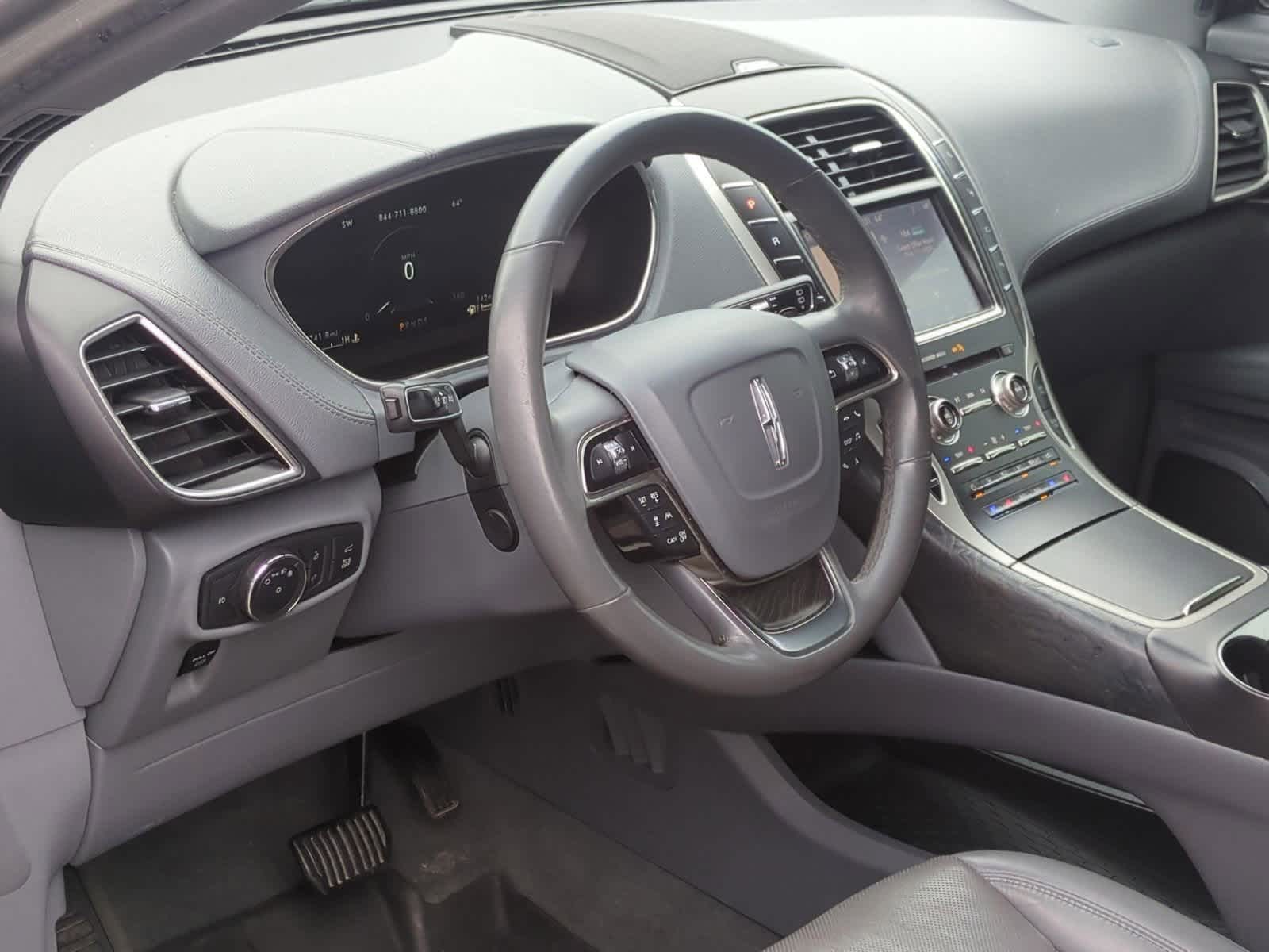 Thumbnail: 2019 Lincoln Nautilus - 10